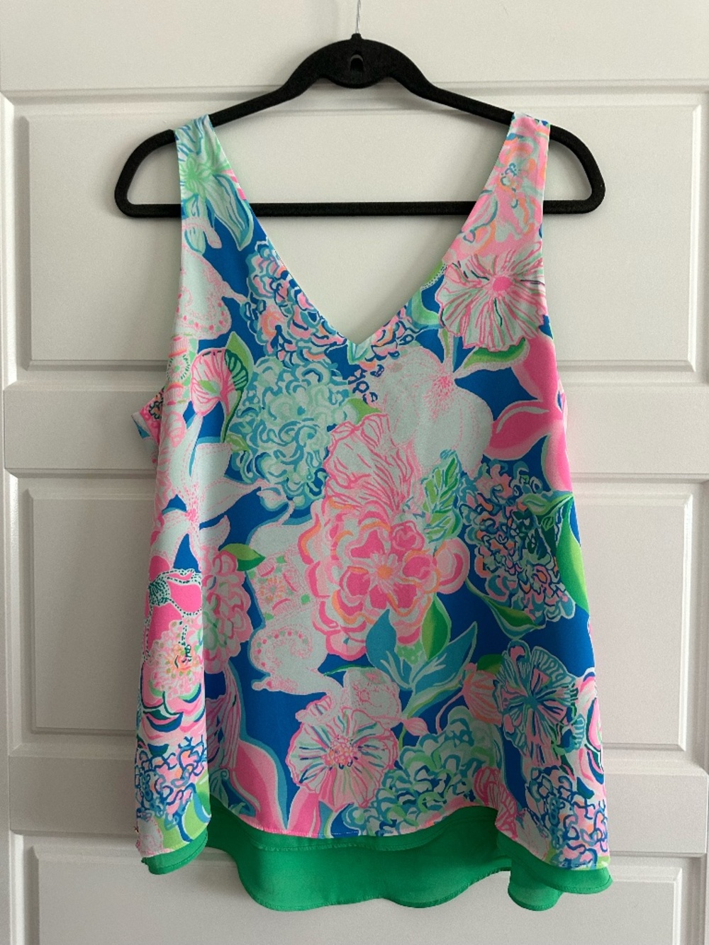 Reversible Lilly Pulitzer Florin V-Neck Tank Top  Size Large